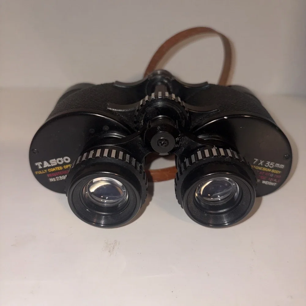 Tasco Feather Weight 7 X 35mm Binoculars Fully Coated Optics 500ft/1000yds +Case